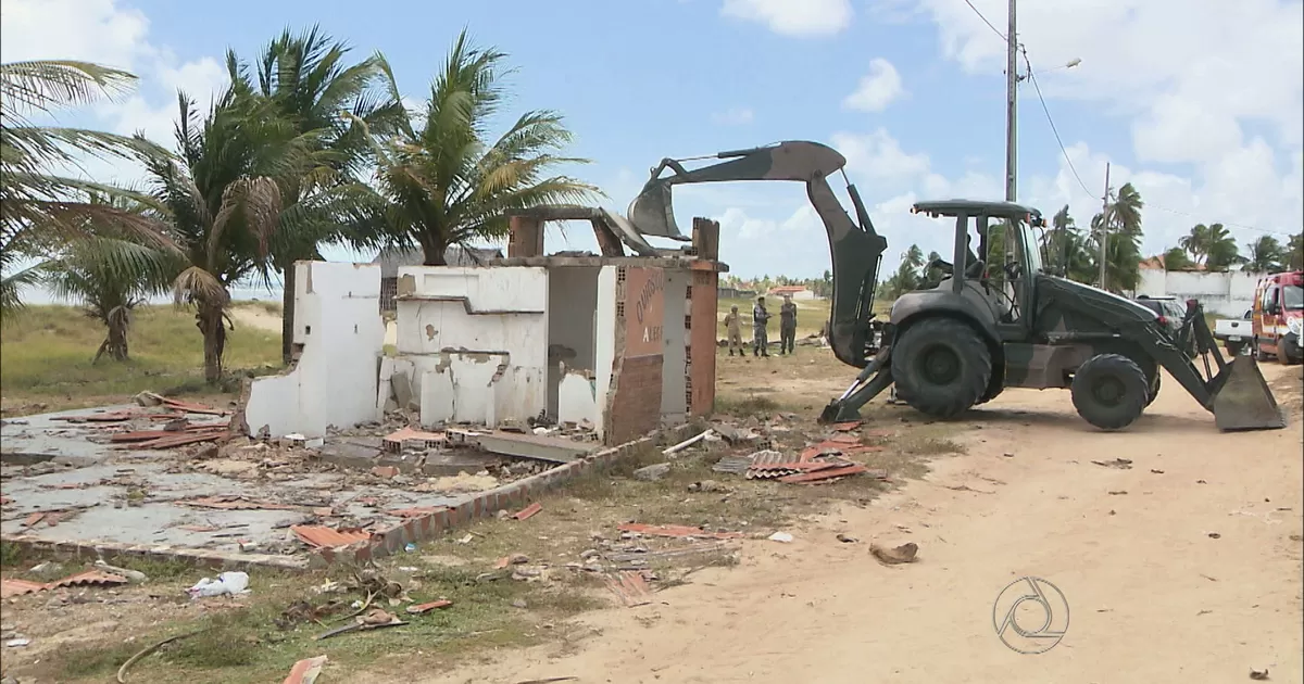Alerta – Retirada Voluntária De Comerciantes Da Orla De Lucena Vai Até Dia 29